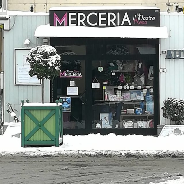 La mia merceriailnastrorosa ponsacco sotto la neve  1marzo2018 merceriehellip